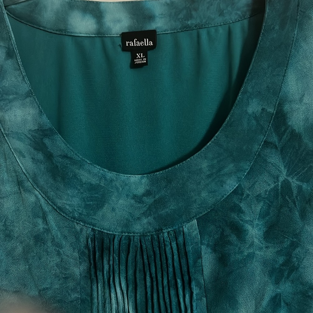 Teal - Picture 3 of 3